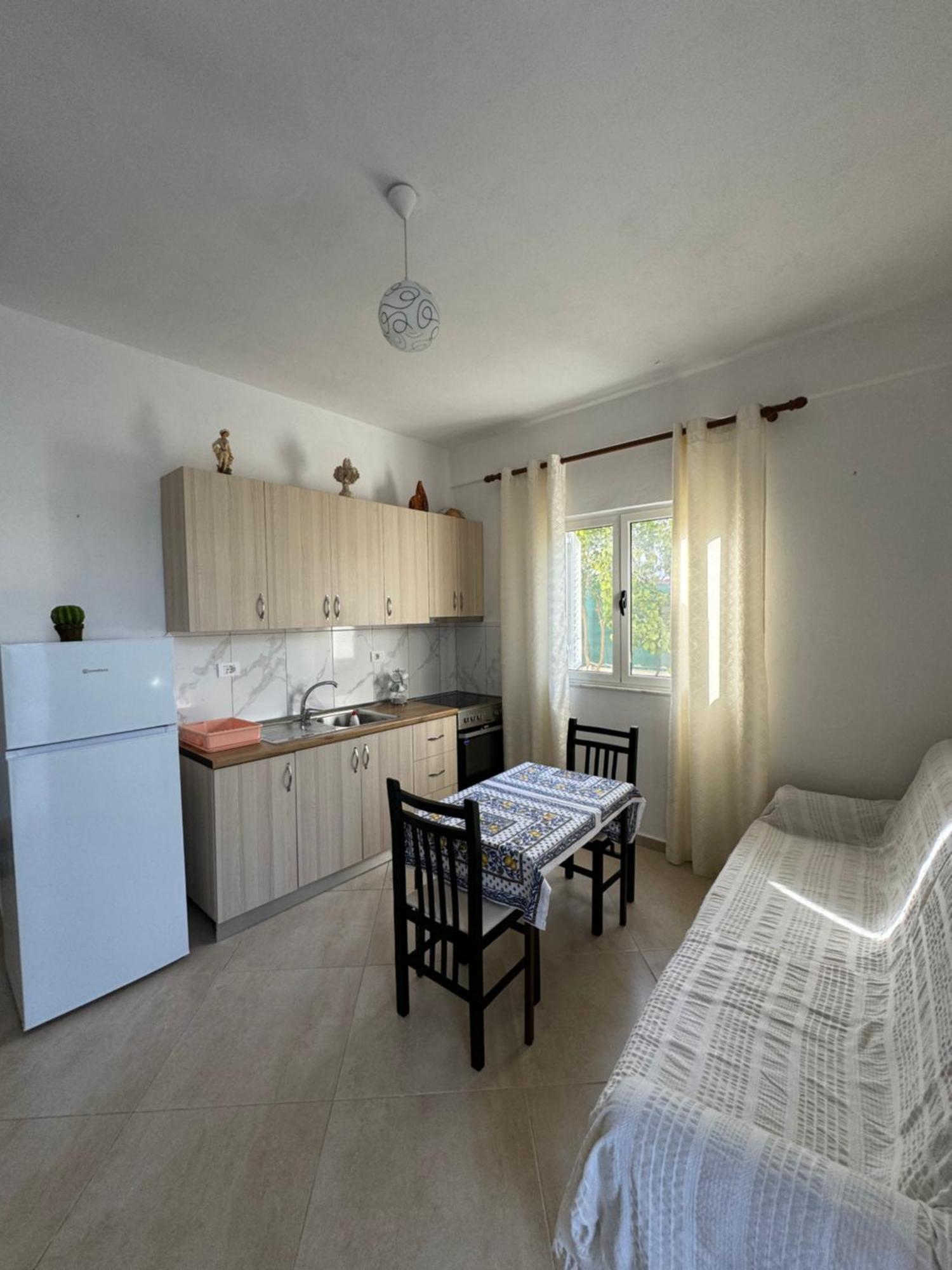 Holiday Apartments Дуррес Екстер'єр фото